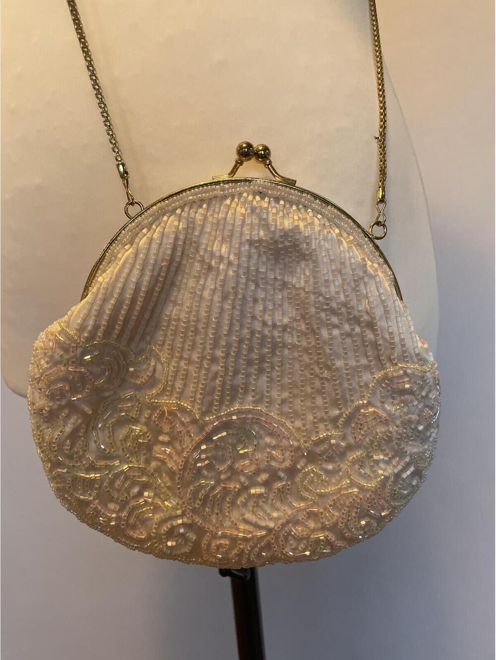 Vintage La Regale Ivory Pearl White Beaded Clam Shell Evening Bag Kiss Lock